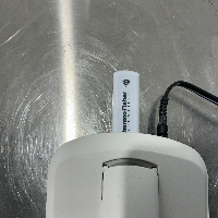 Invitrogen Qubit 4 Fluometer image 0